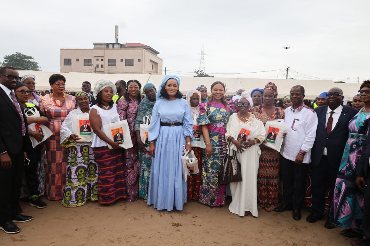 Célébration des mères: la Fondation Nina Blé gate plus de 3000 femmes de Port-Bouet